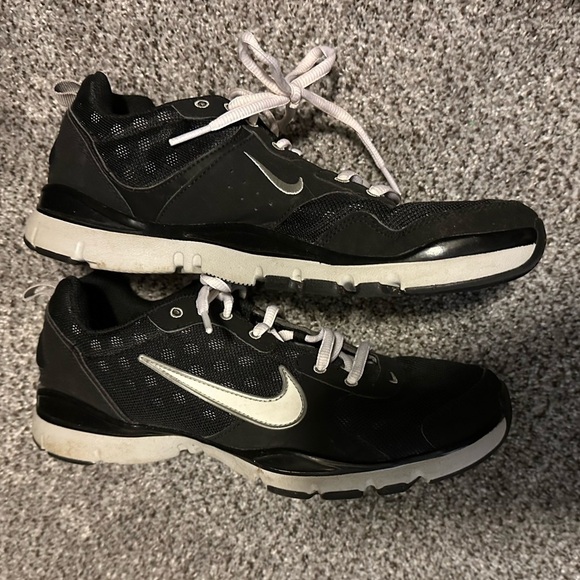 NIKE Womens 9 Black Mesh Polka Dot Flex TR - Picture 4 of 13